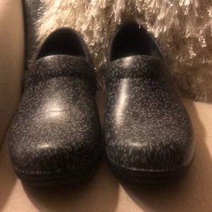 Crocs Neria Pro ll graphic work clogs